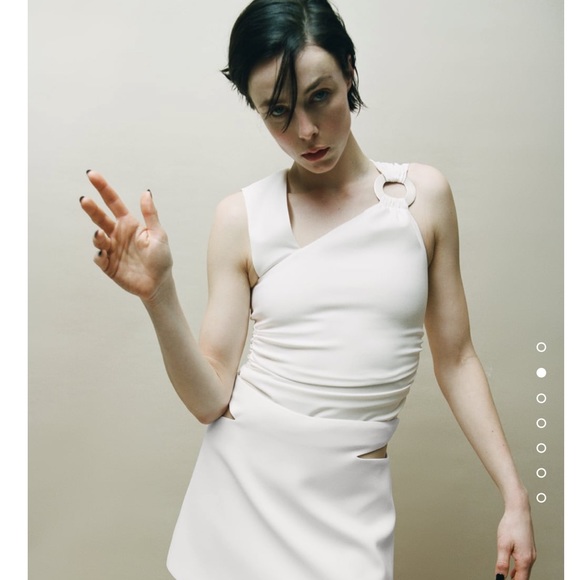 ZARA ASYMMETRICAL WHITE BUCKLED TOP SMALL NWT - Picture 1 of 6